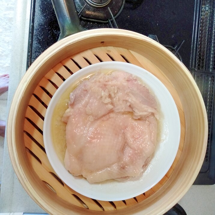ごま油香る蒸し鶏